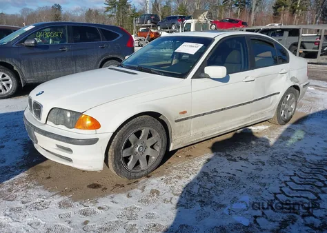 2000 BMW 323I z USA, uszkodzony, nr VIN WBAAM3348YCA89013